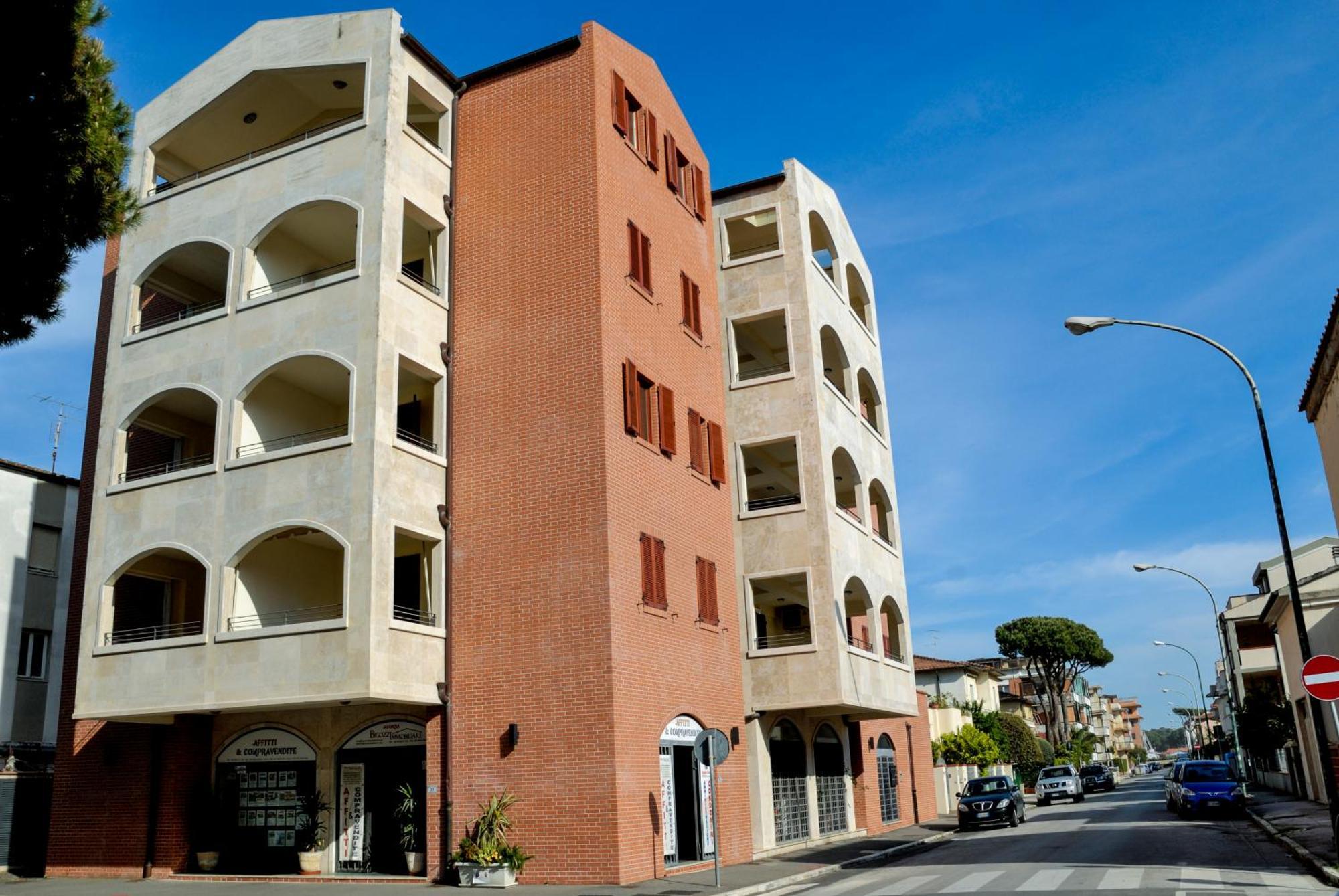 I Portici Appartamenti Marina di Grosseto Exterior foto